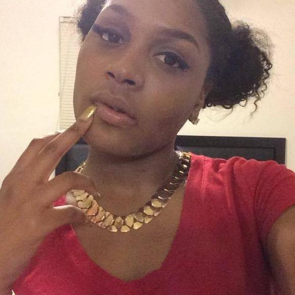 Meet your Posher, Aniqua - Picture 1 of 1